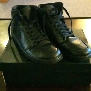 Air Jordan 1 Black/Black